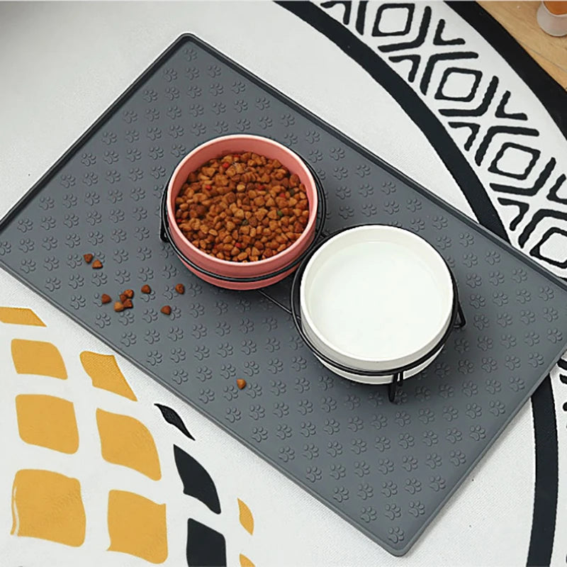 Dog drinking and eating mats cat mats pet mats made of waterproof wear-resistant durable and easy-to-clean silicone Pet supplies